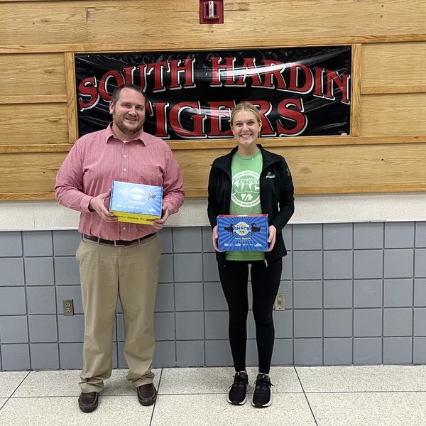 Power Snack 2022 Stops by South Hardin Schools Iowa Select Farms